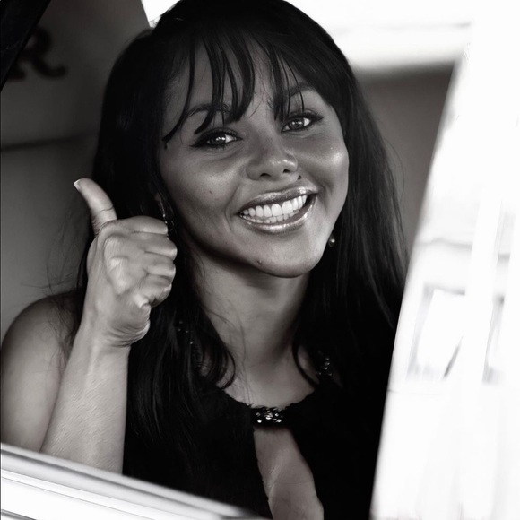Meet your Posher, Ashley - Picture 1 of 1